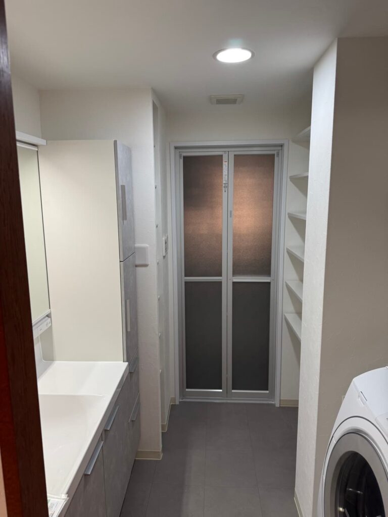 堺市の十分な収納を備えた、コスパの良いお風呂リフォーム